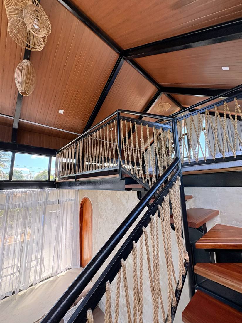 Rope railing staircase
